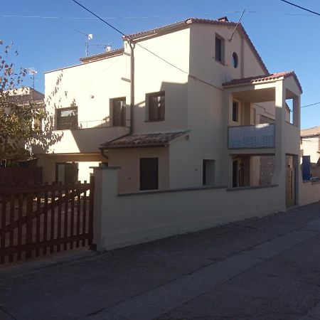 El Manzano Daire Torre del Compte Dış mekan fotoğraf